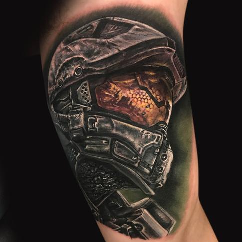 Mike DeVries - Halo Master Chief Tattoo